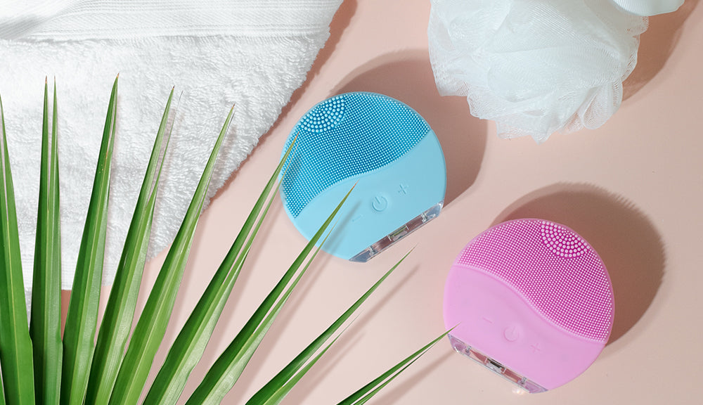 The Benefits of Facial Cleansing Brushes | DB Cosmetics | 01
