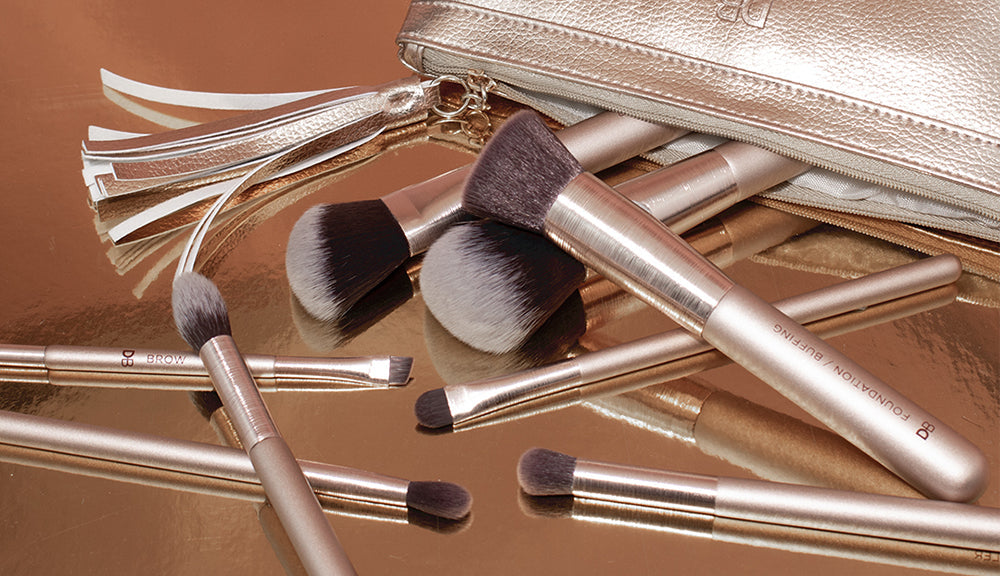 How to Clean Your Makeup Brushes Properly | DB Cosmetics | 01